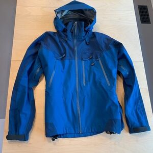 Women's Vintage Arc'teryx SV Gore-Tex Shell/Outdoor Jacket